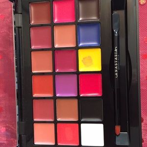 Anastasia BH lip palette 18 shades  nice Holidays